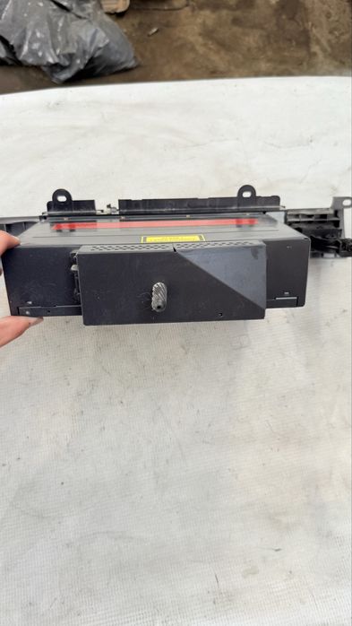 CD changer за БМВ 7 Серия