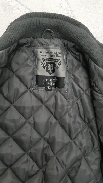 Продам кожаную куртку на мальчика.