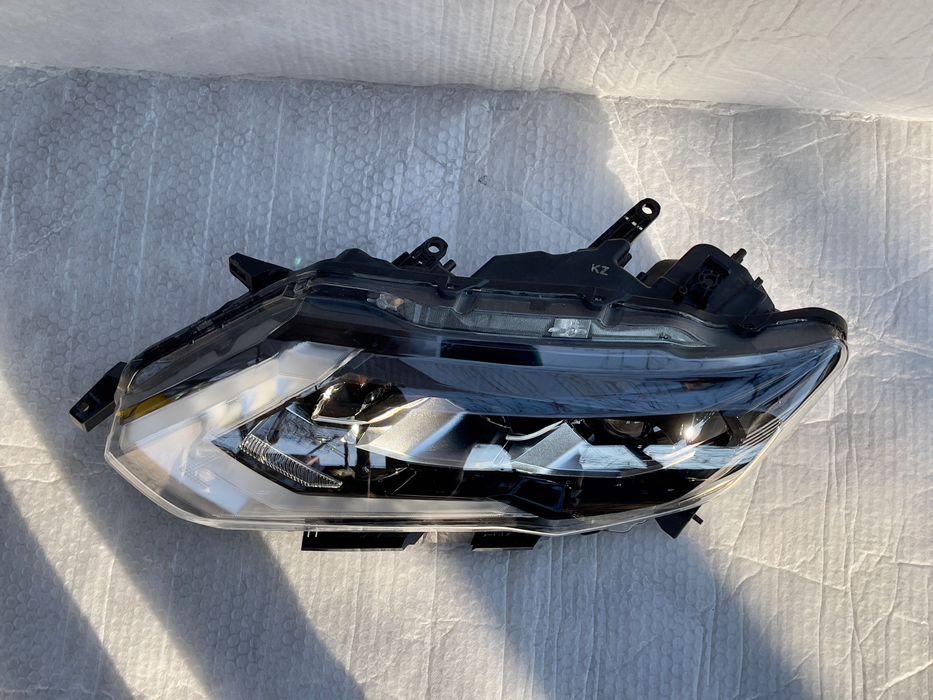 Far Stanga Nissan X-trail xtrail full led facelift 2018+