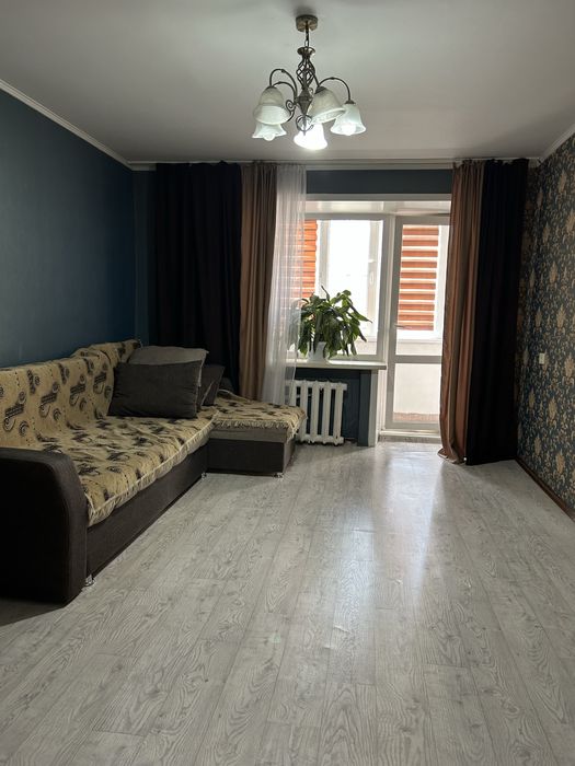 Сдам 3 - комнатную квартиру на длительный срок в центре