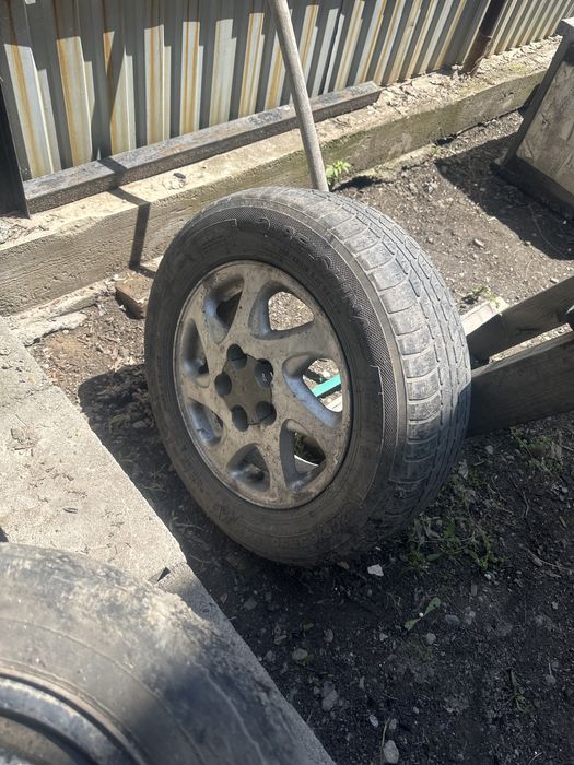Шины на машину toyota campi 20, цена 3000 за 1 штуку