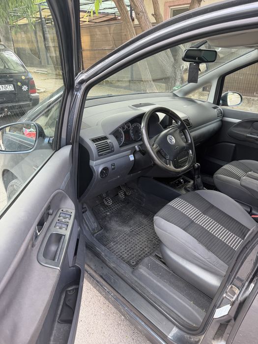 Volkswagen Sharan 2.0D 7 locuri