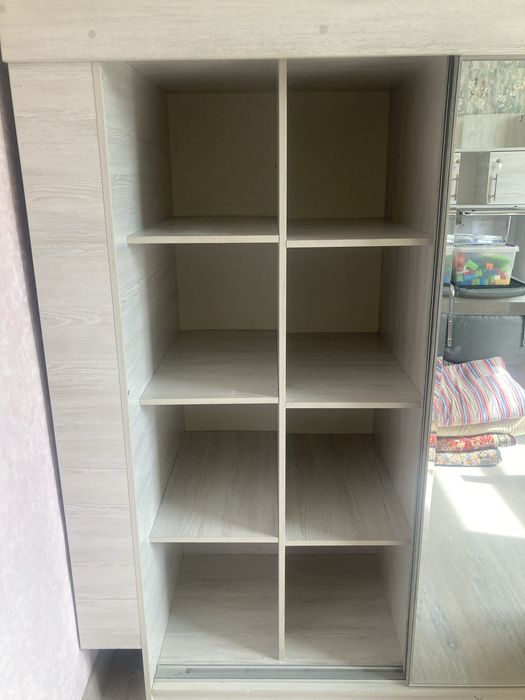 Продается детская кровать с шифоньером,матрац в комплекте