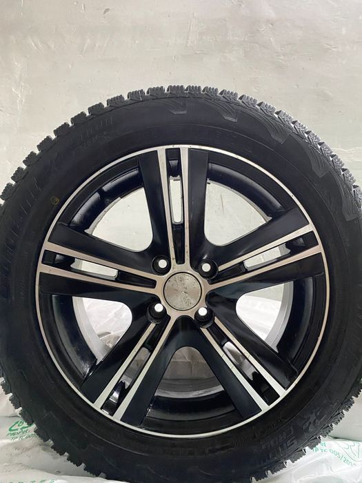 Продам шины зимние с дисками