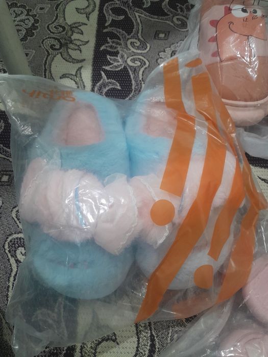 Продам  тапочки  2000 тенге