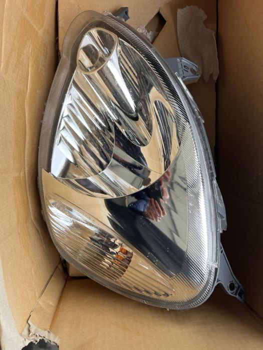 Ляв фар за Toyota Yaris