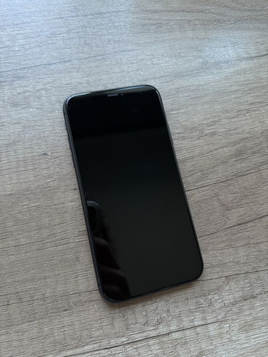 Продам iPhone 11