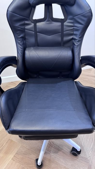 Продам игровое кресло