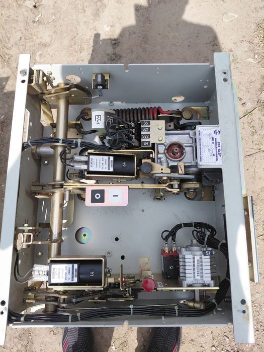 Вакуумный выключатель