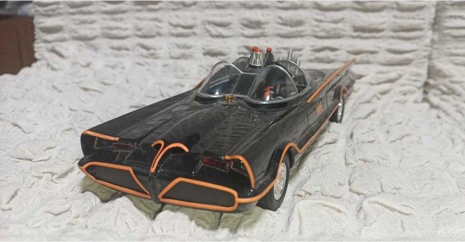 Метални коли мащаб 1,24