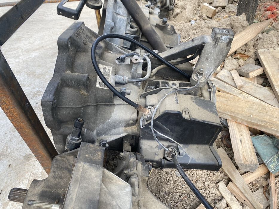 3M5R7002ND КПП механическая  Ford Focus