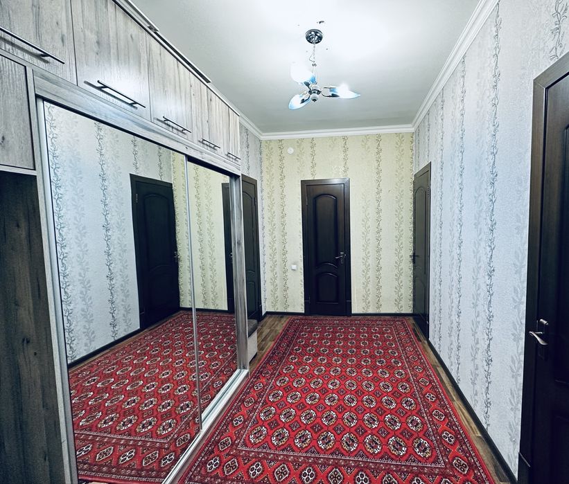 Центр ташкент гостиница алдында 2 ком квартира арендага бериледи