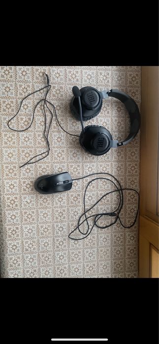 JBL Quantum 100, HyperX Pulsefire Surge