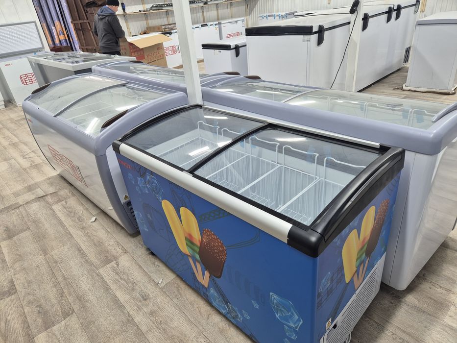 Продам морозильник лар магазин