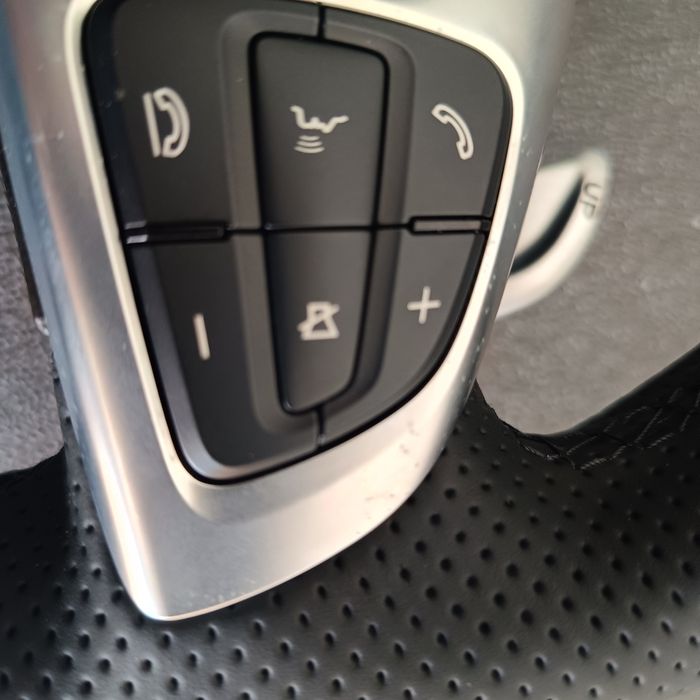 Волан Amg  W204, W212, W213,W166 GLE ML, W205, G-KLASS, CLS ,CLA