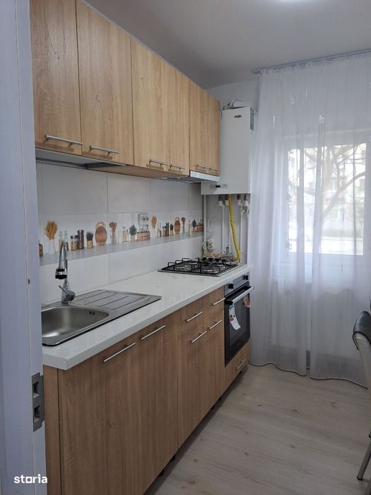 Vând apartament cu 2 camere Mioveni-parter
