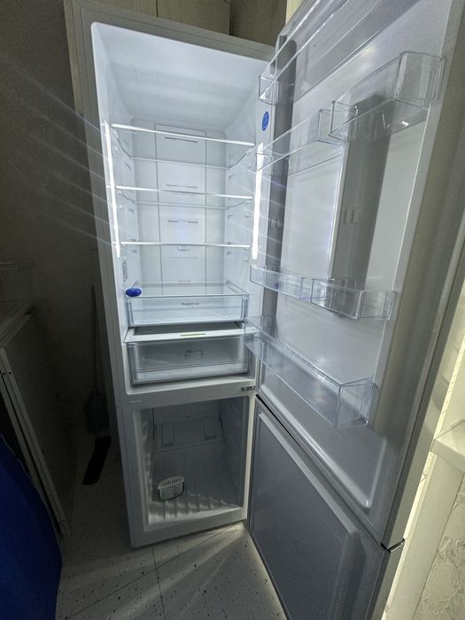 Продам холодильник за 100 тыс