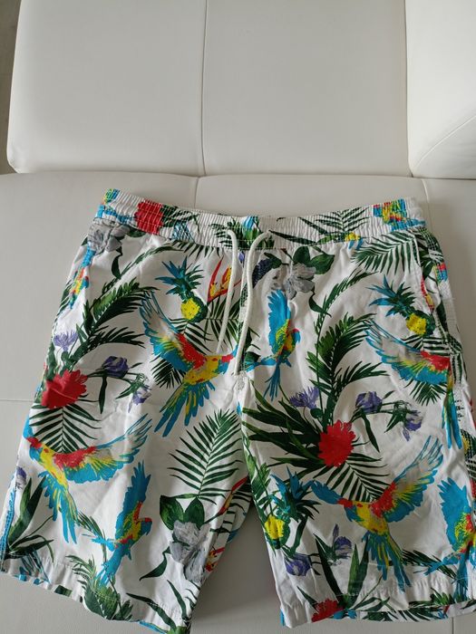 Vând bermude sport bărbătesti,Divided, produs de calitate mărimea L, i