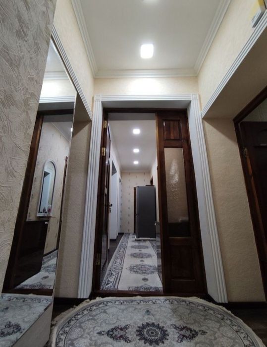 В Центре 4х компания квартира ул. А. Навои.