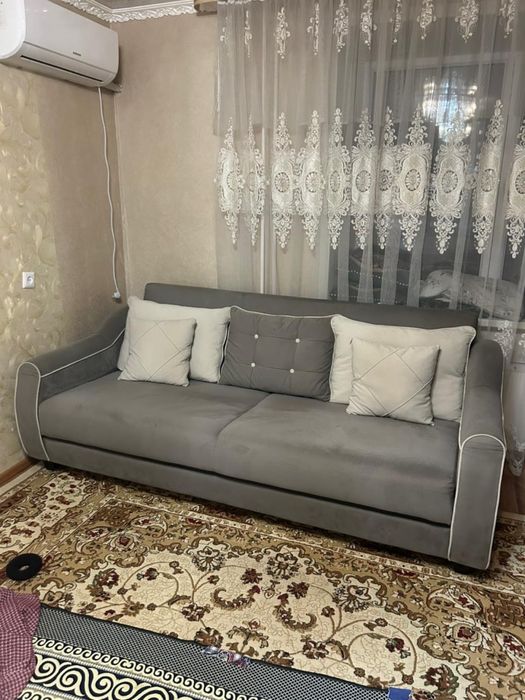 Продам раскладной диван гостинный