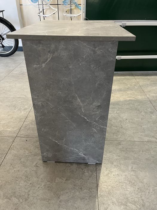 18 ta Stol stul o'quv markazi, ofis uchun parta va stullar va Doska