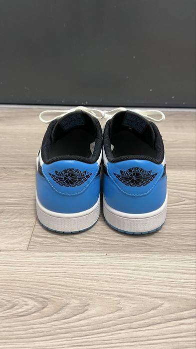 Jordan 1 Low Retro Powder Blue