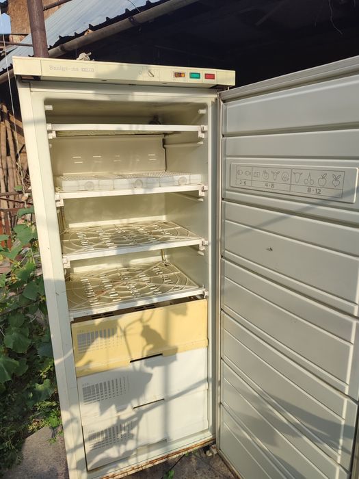 Продам морозильную камеру