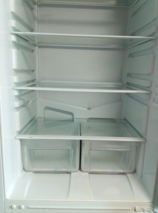 Холодильник Indesit