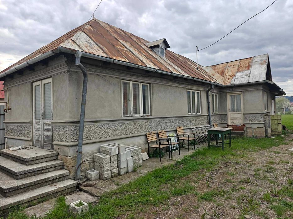 Casa + teren de vanzare