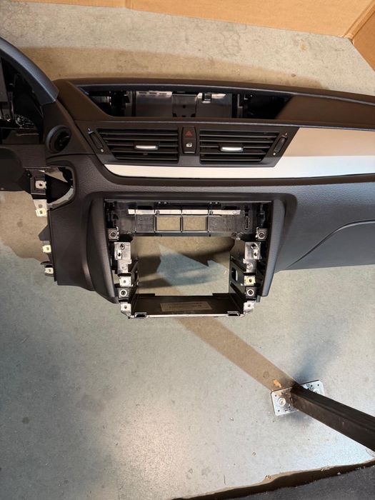 Plansa bord bmw X1 E84