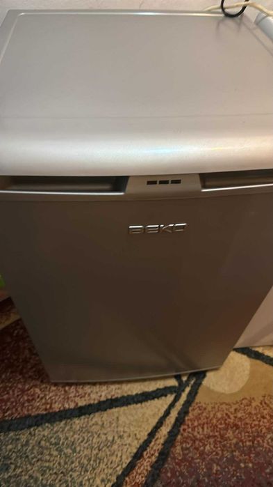 Vând lada frigorifica Beko