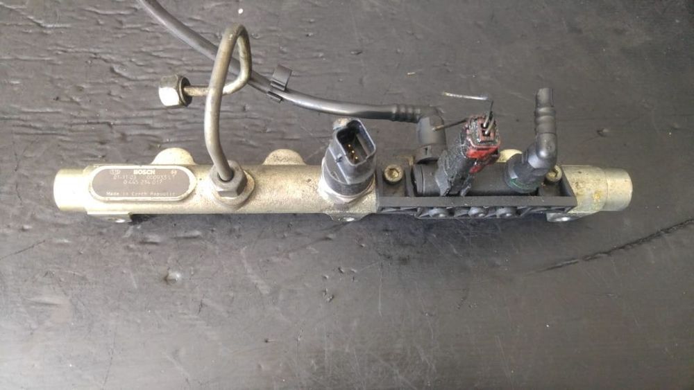 rampa injectoare 4hx 2.2 hdi 4h01 citroen c5 0445214017