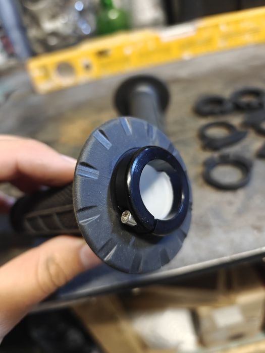 Mansoane Lock-on Moto