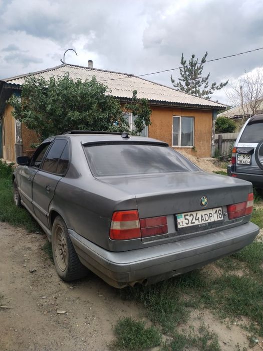 Продам машину BMW