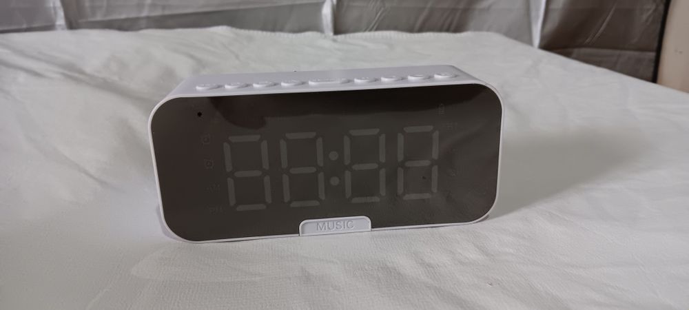 Ceas digital cu alarma, Bluetooth, 2 alarme, display temperatura, negr