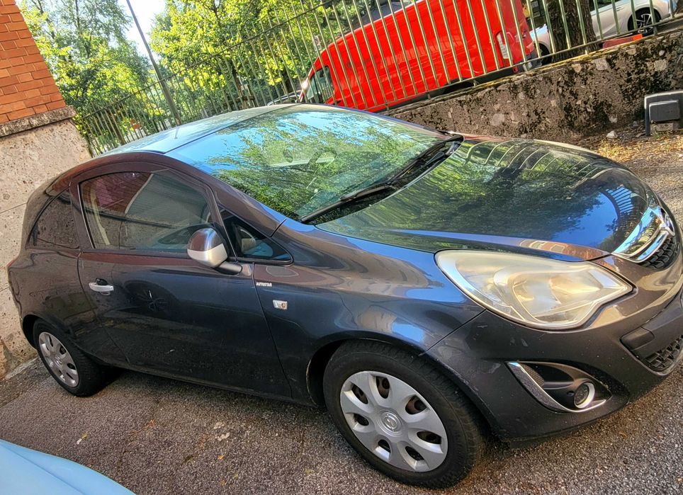 Masina Opel Corsa D