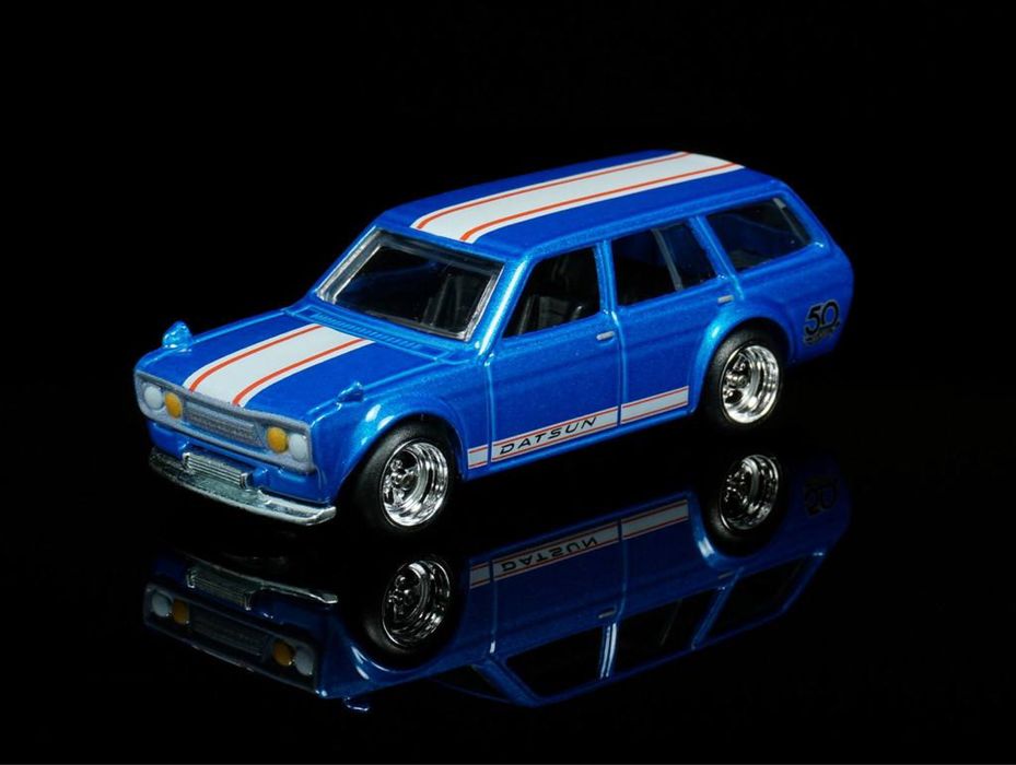 Hot wheels premium  Datsun