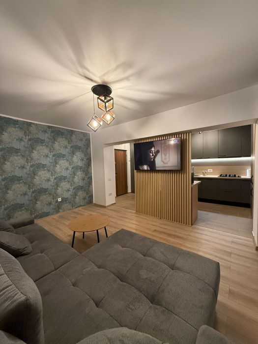 Apartament 2 camere, complet renovat – Tractorul, zona Cerna, Brașov