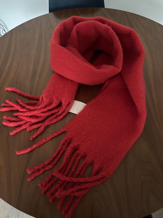 Fular rosu Primark nou cu eticheta