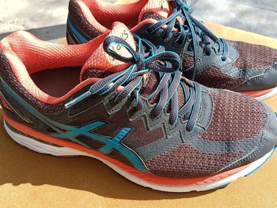 Adidasi Alergare / Running ASICS GT-2000  – Marimea 42.5 (27 cm) – Stare Foarte Buna