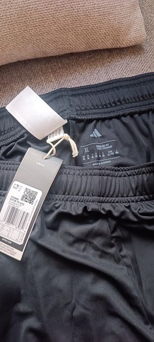 Адидас къси гащета XL