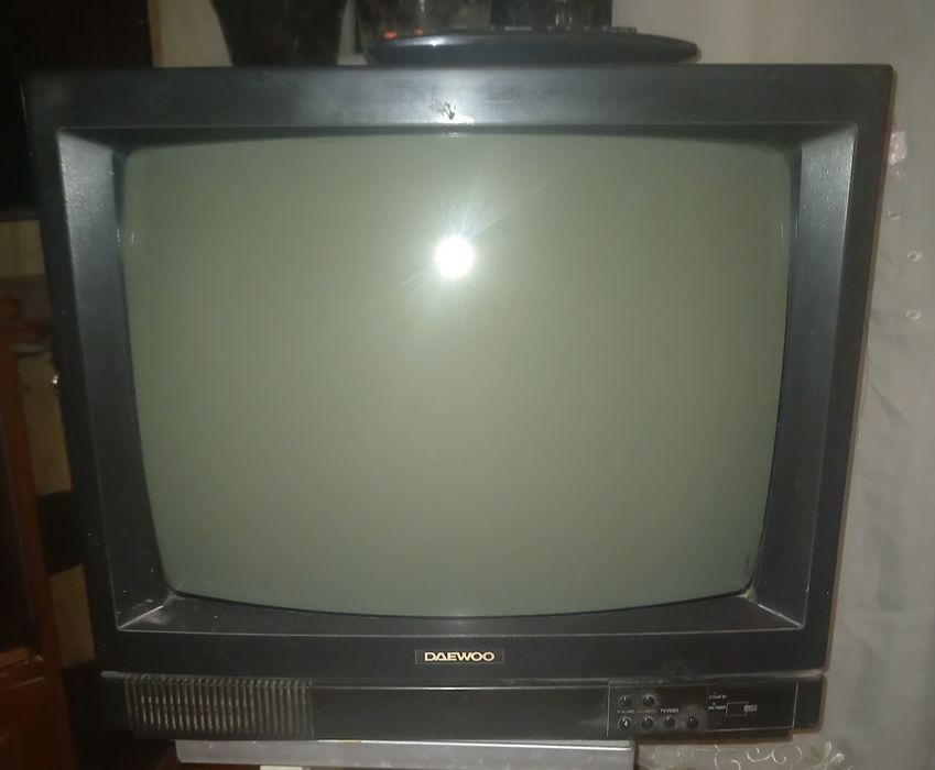 Телевизор Daewoo бу