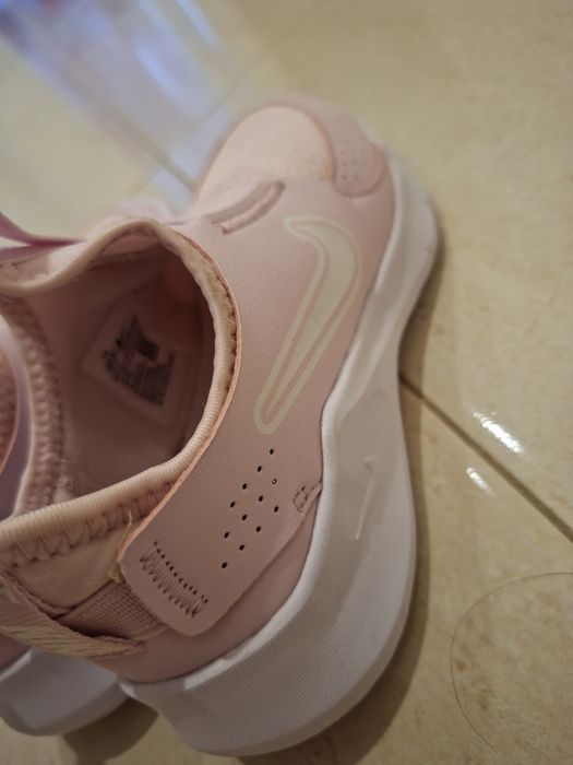 Нови маратонки Nike, р.32