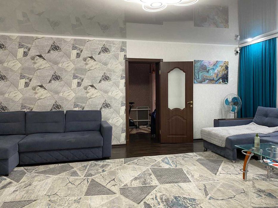 Продам 4 ком дом рн КСК 2000 г.п.