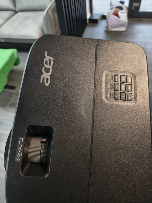 Vând videoproiector Acer DLP