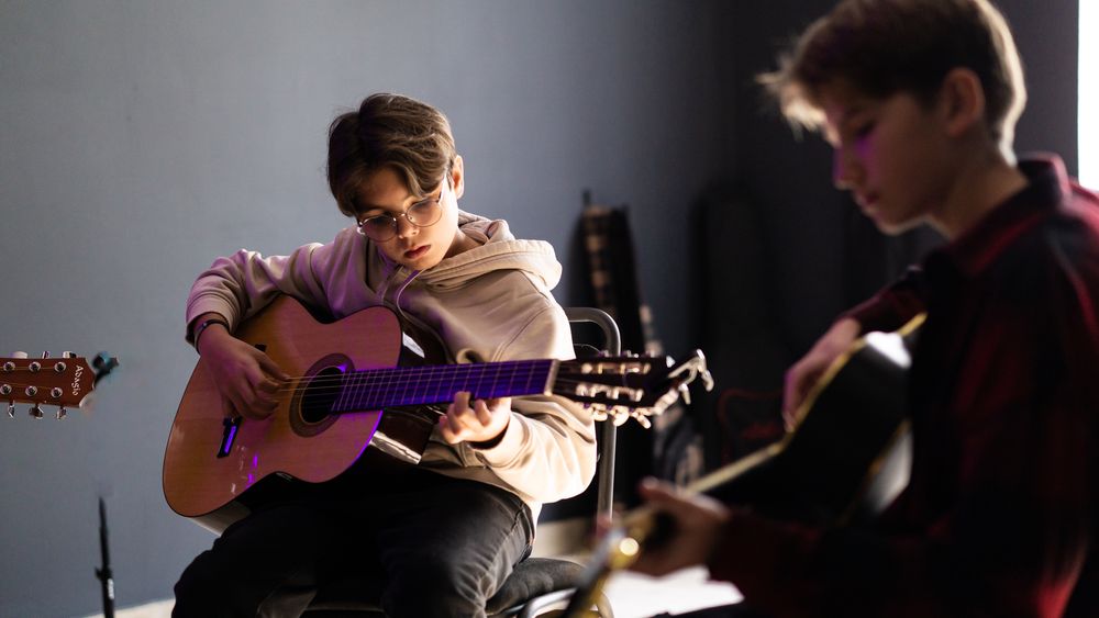 Уроки игры на Гитаре, Электрогитаре, бас гитаре и укулеле