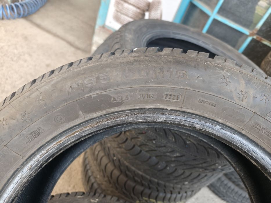 Продавам 4 зимни гуми 195/60/16 Dunlop