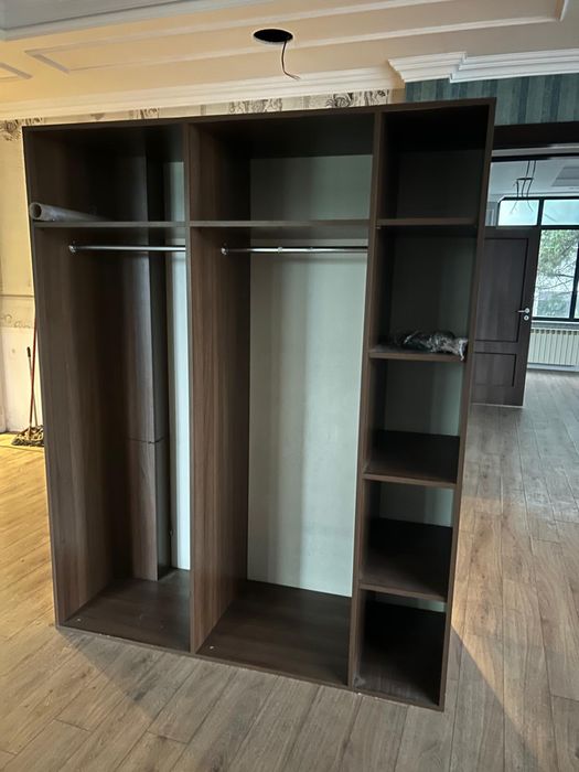 Dresing camera dulap