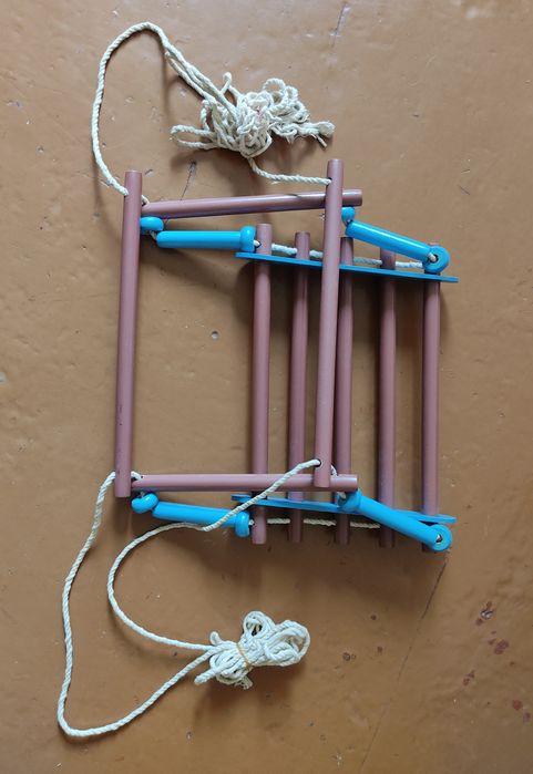 Стульчики, качели