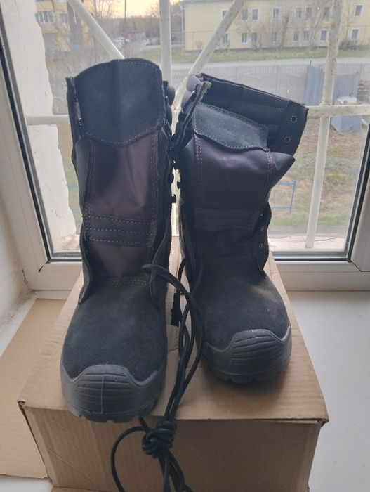 Продам берцы новые